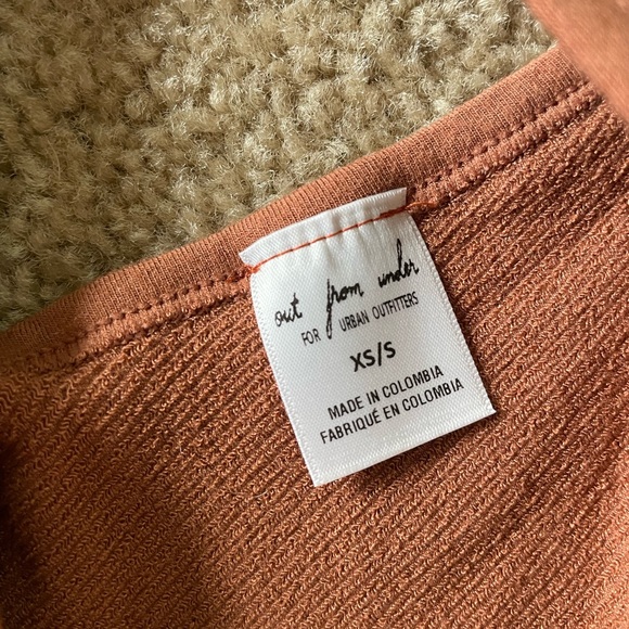 Out From Under for Urban Outfitters Twist- Back Ribbed Crop Top - size XS/S - Picture 4 of 6